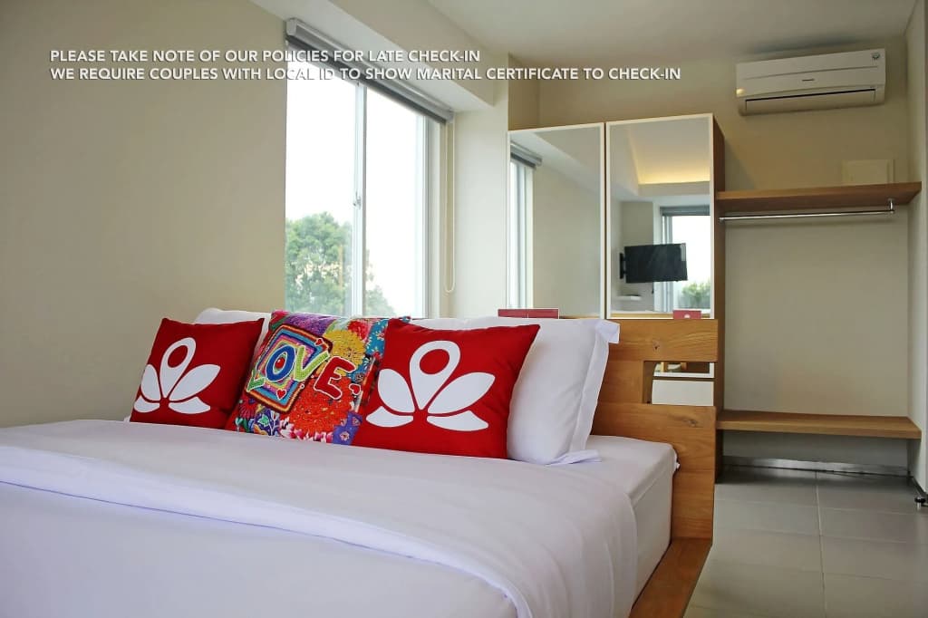 ZEN Rooms Patra Kuningan Syariah - photo 4