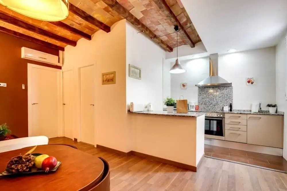 Modern 2 Bed Flat in Trendy Poble Sec - photo 19