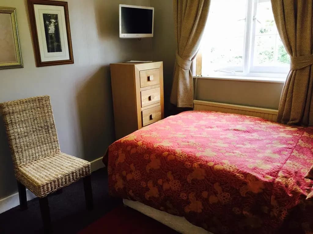 Edgware Bed and Breakfast - photo 4