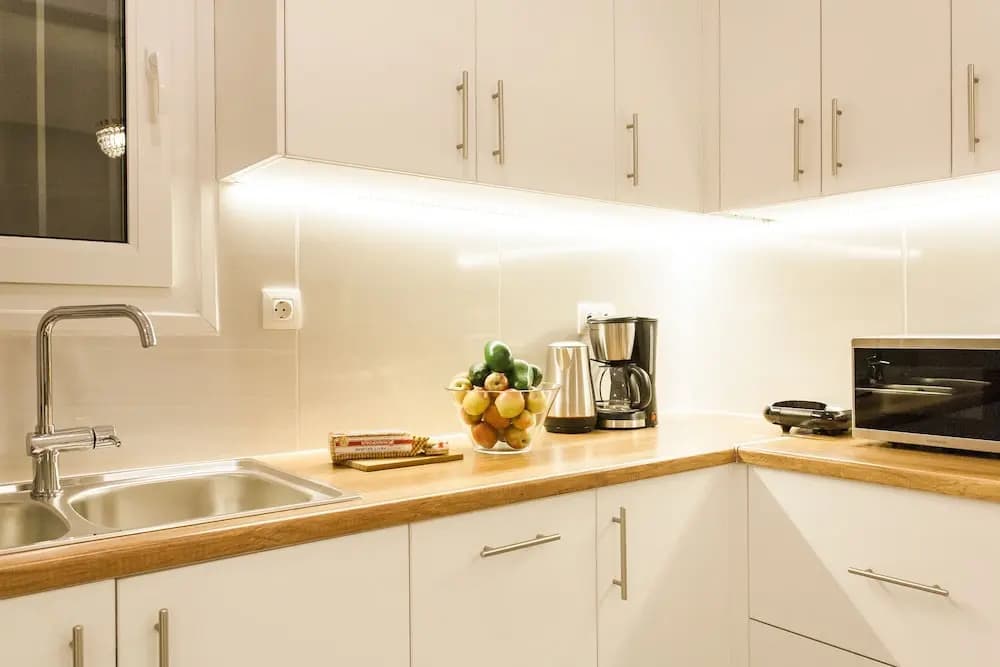 Classy Central Apartment near Acropolis - photo 17
