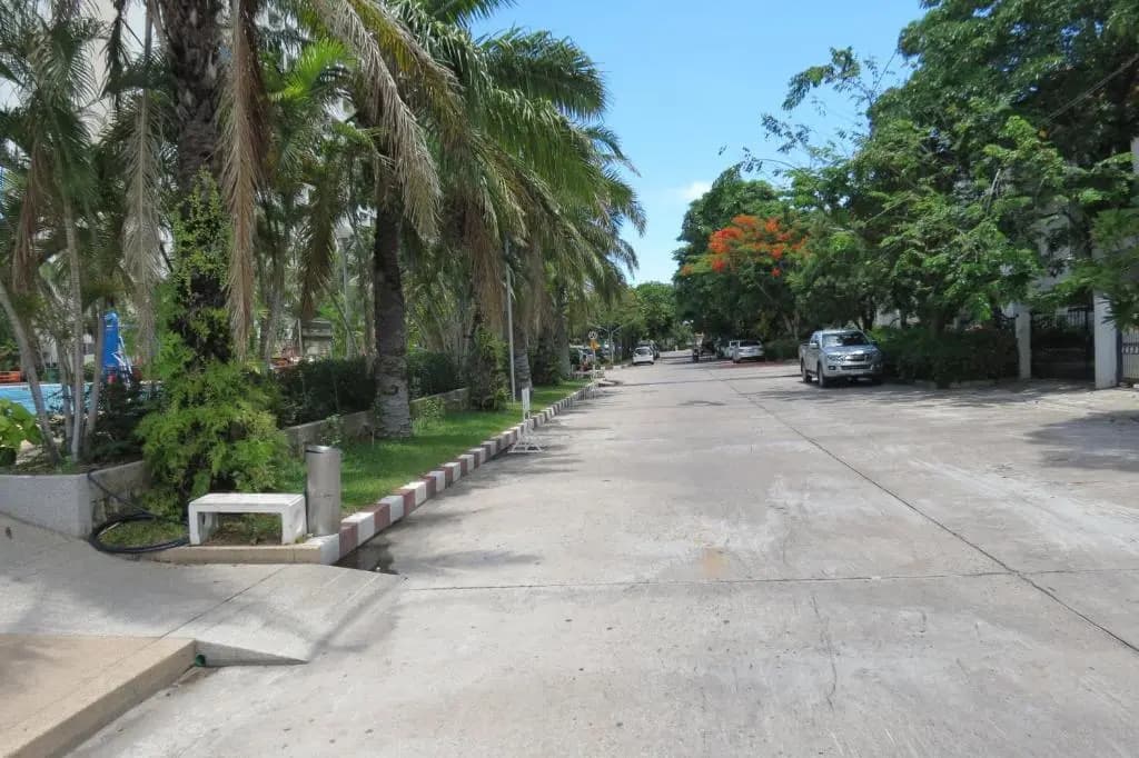 View Talay 1B Apartments - photo 9