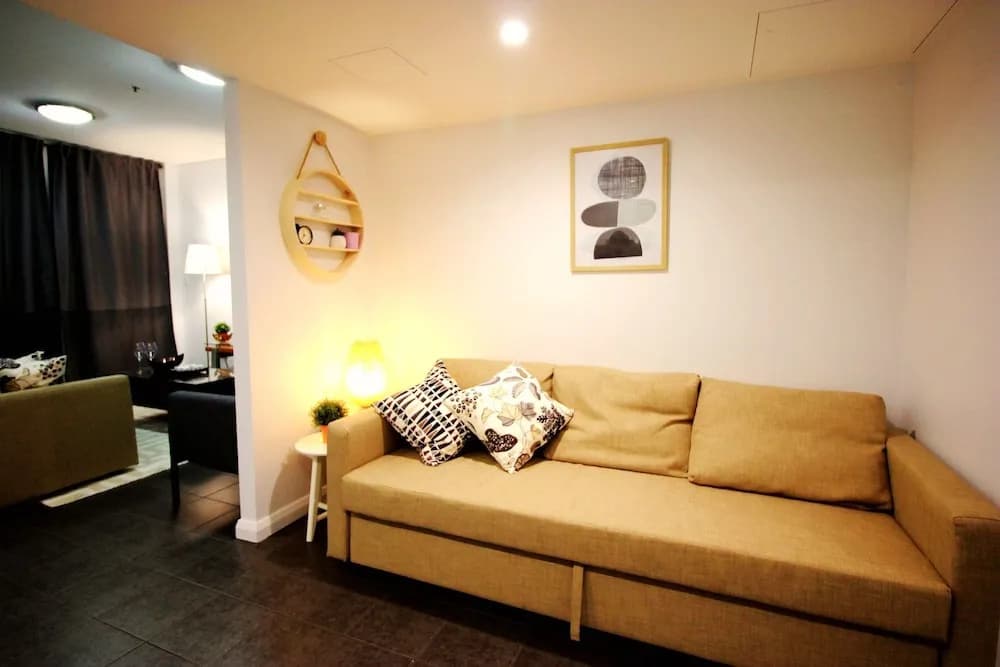 Spacious Apartment Central Location - photo 3