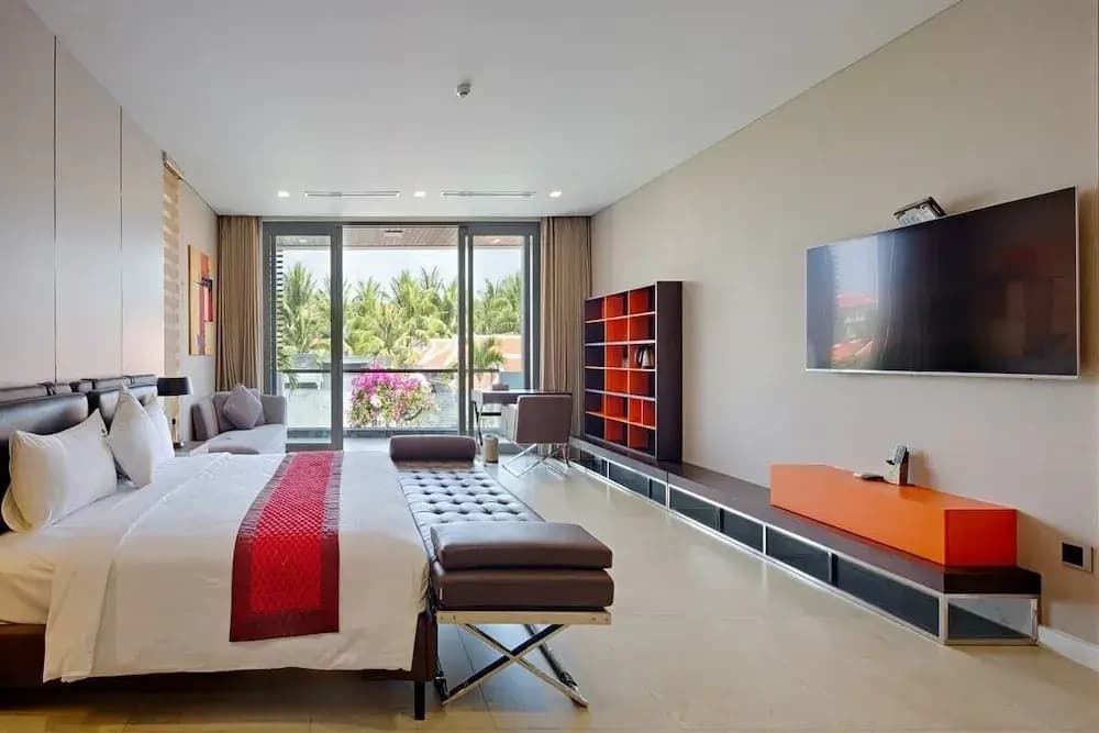 Luxe 6BR Beachfront Villa: Group Getaway Haven - photo 15