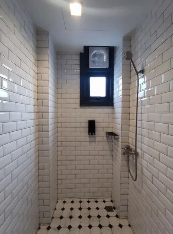 N5 Ratchawong Hostel - photo 43
