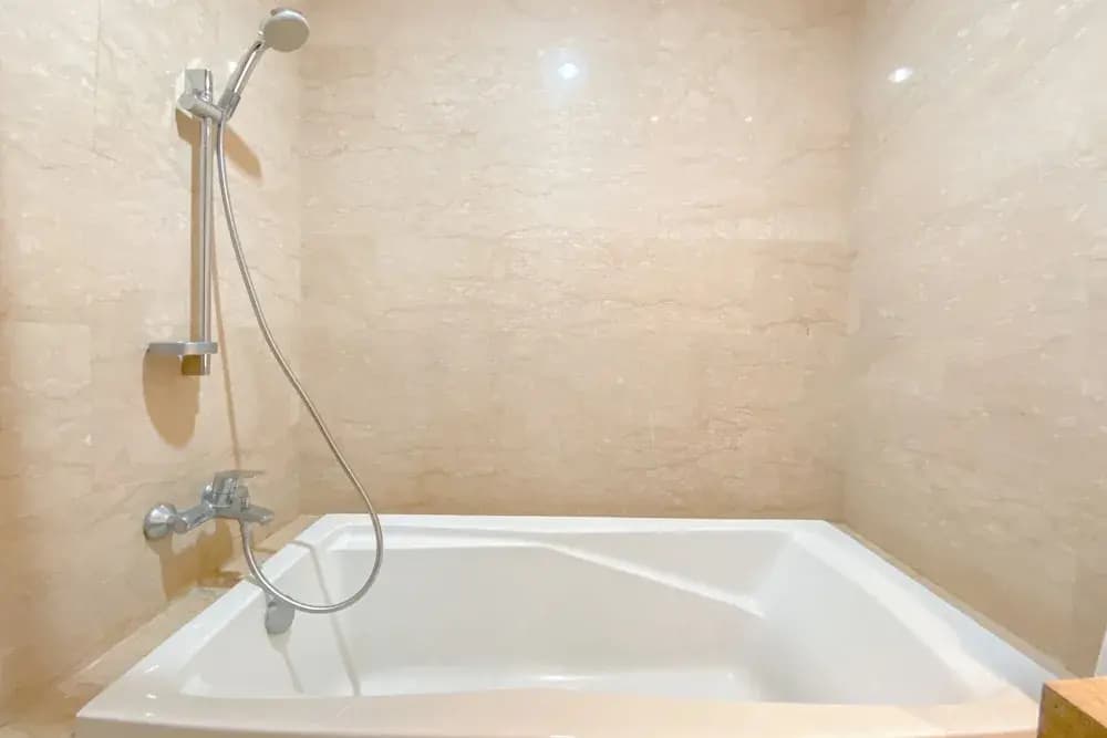 Wonderful And Homey 2Br Apartment At Menteng Park - photo 7