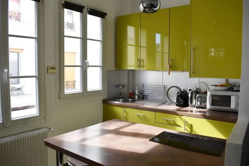 Charming Apartment in Oberkampf Area - photo 12