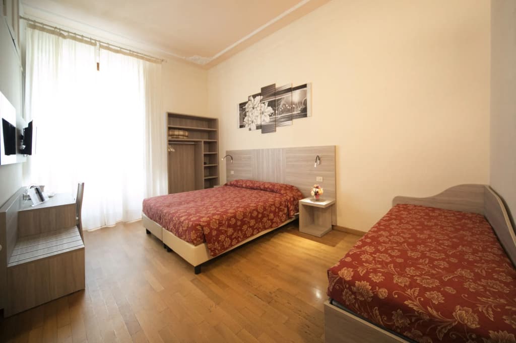 Lilium Hotel - photo 2