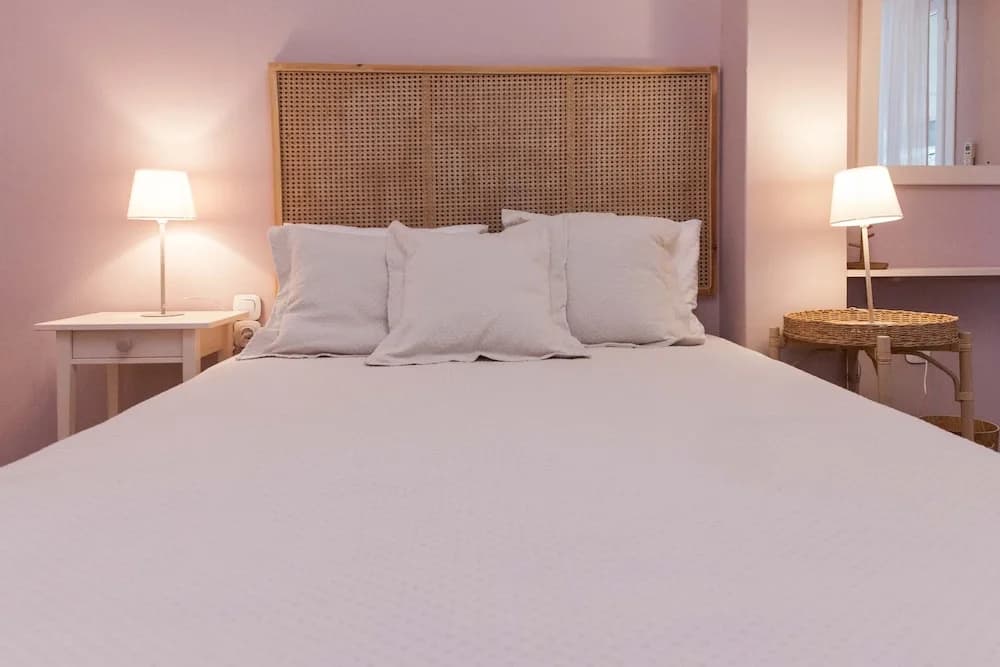 Pagrati Urban Oasis Getaway 2Bd Apt - photo 6