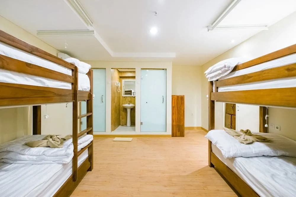 Caroline Hostel - photo 5