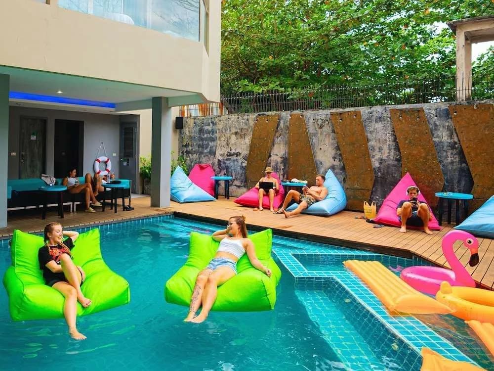 Mad Monkey Phuket - photo 12