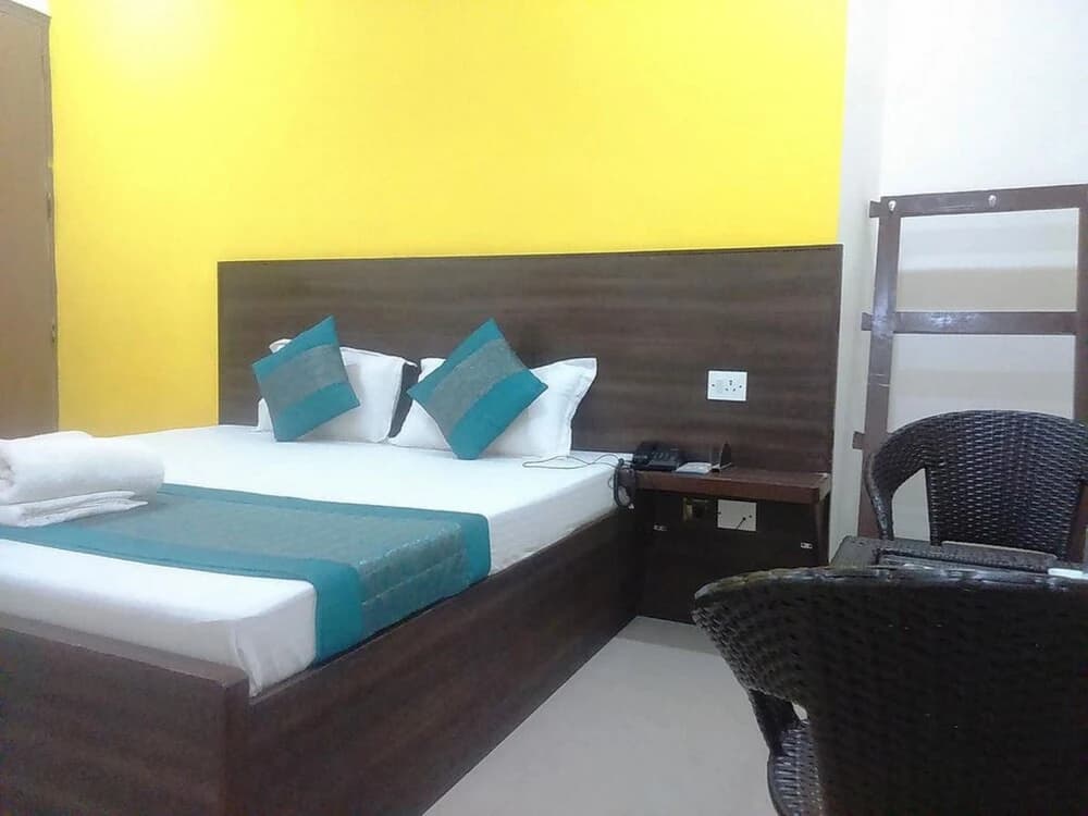 Aero Indus Hotel - photo 3