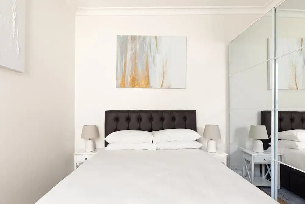 Stylish 2-bed House in Leichhardt - photo 10