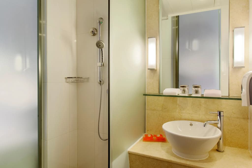 Motto by Hilton Hong Kong Soho - photo 10