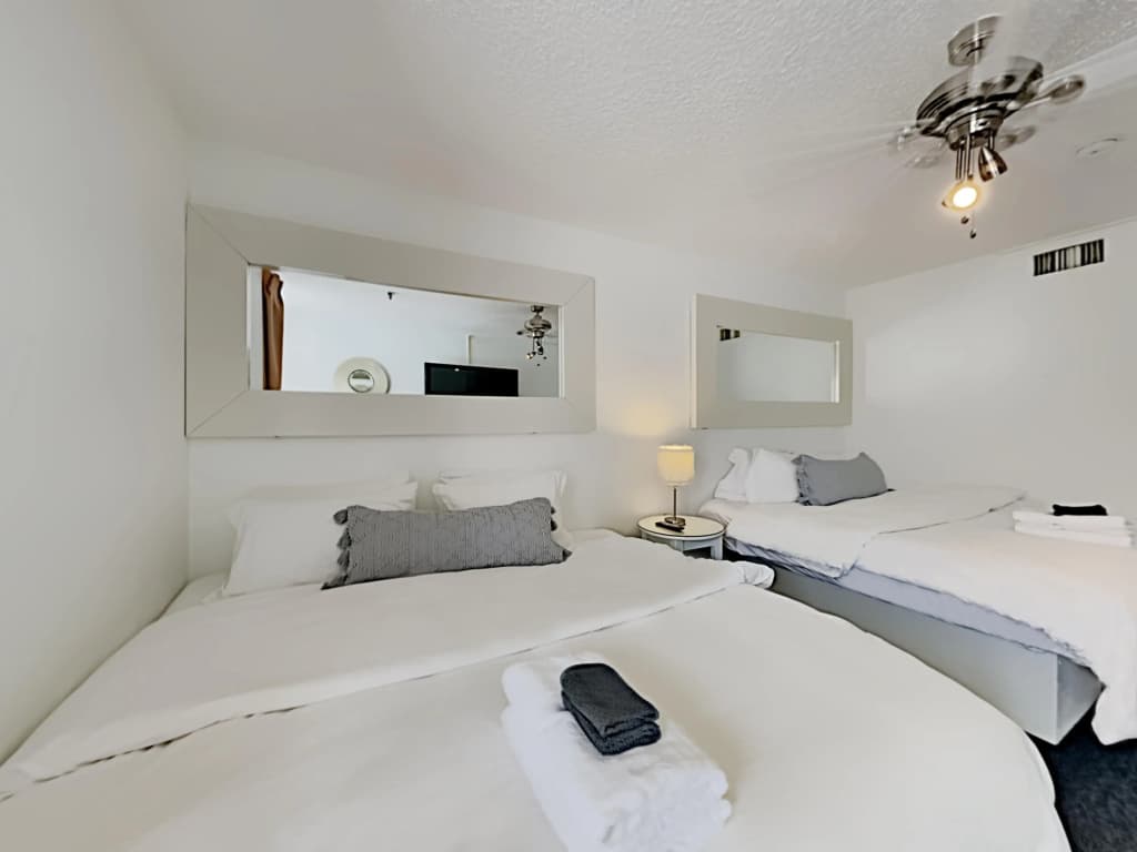 2 Room Celebration Disney Poolside Spa-golf Condo - photo 5