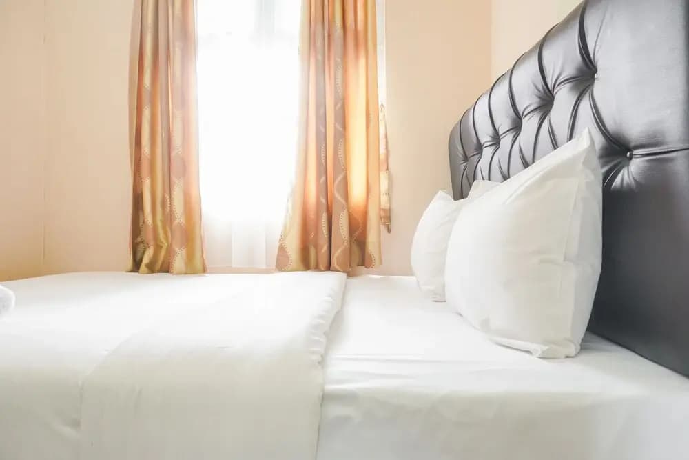 Nice Comfort 2BR at Green Pramuka Apartment - photo 1