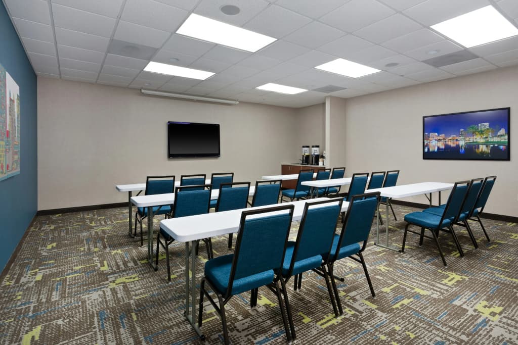 Hampton Inn & Suites Orlando Intl Dr N - photo 18