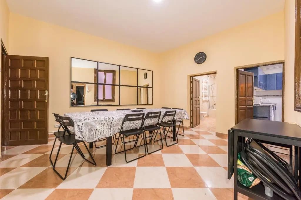 Grand Latina Apartment - photo 14