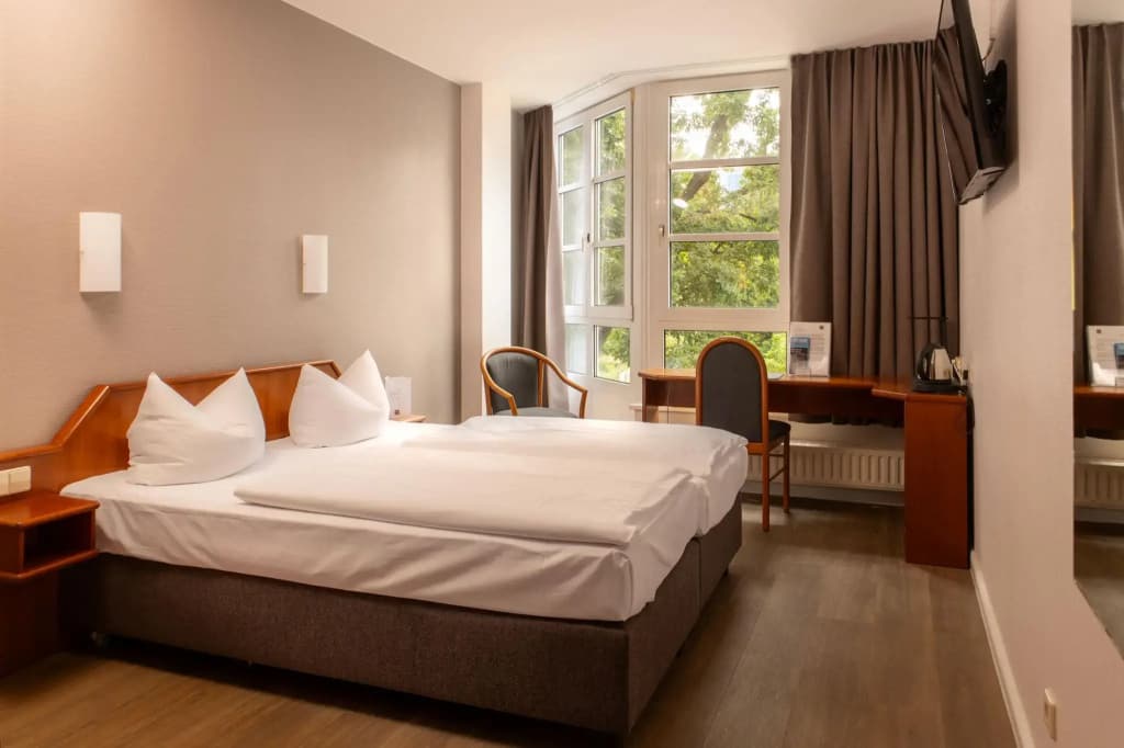 SensCity Hotel Berlin Spandau - photo 13