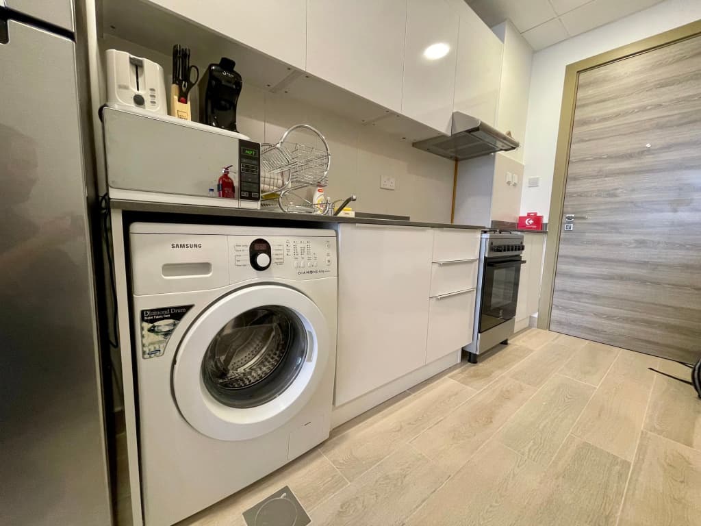 Spacious & Cute Studio with Balcony - photo 12