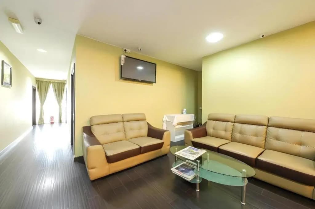 Super OYO Capital O 812 Hotel SMC Seksyen 13 - photo 10