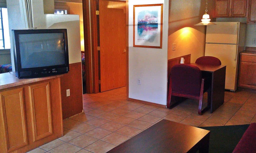Manor Suites - photo 2