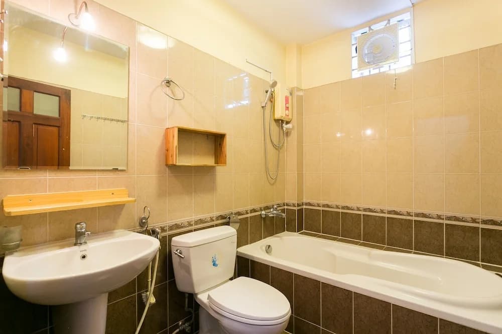 Yelo 2 Hostel - photo 9