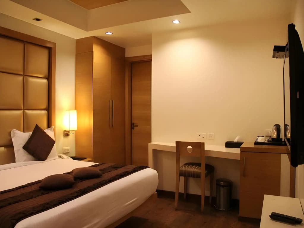 Almondz Hotel - photo 3