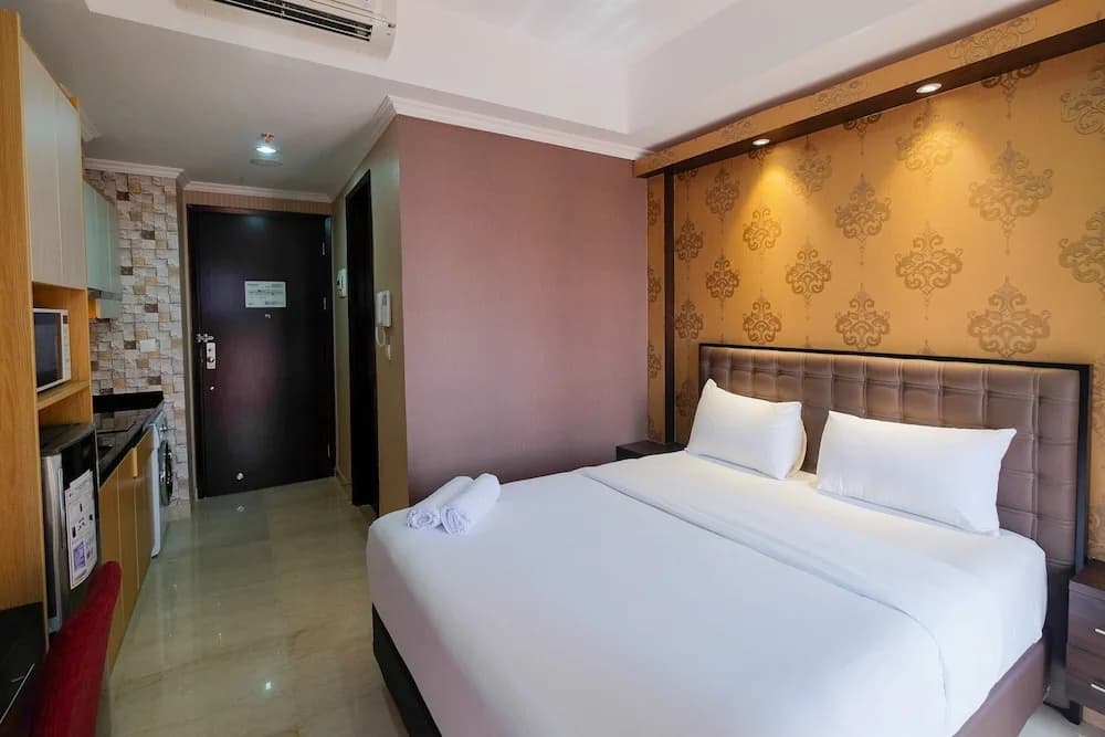 Exquisite Studio Menteng Park Apartment - photo 4