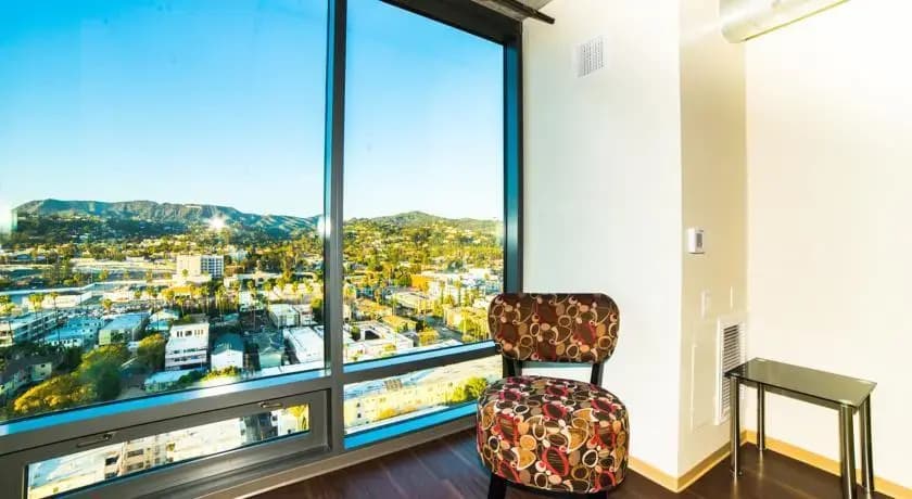 Hollywood Paloma Apartment - photo 6