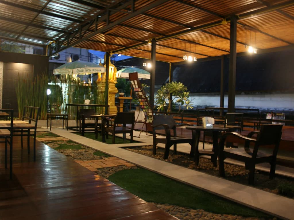 Tapae Place Hotel Chiangmai - photo 16