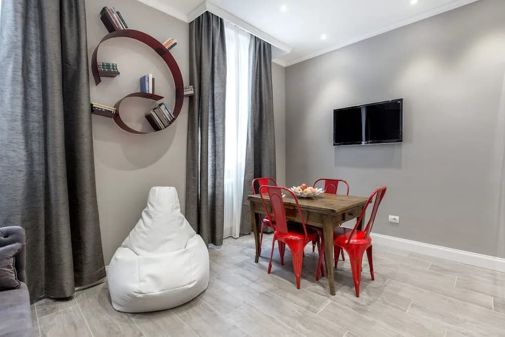 Bell Tower Apartment - photo 2