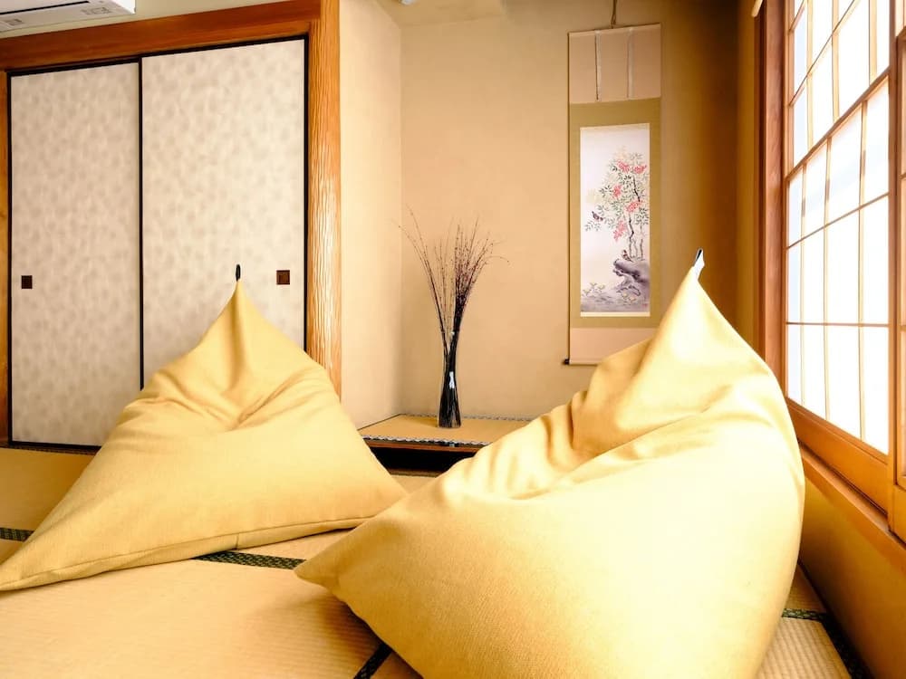 Home n Lounge - photo 2