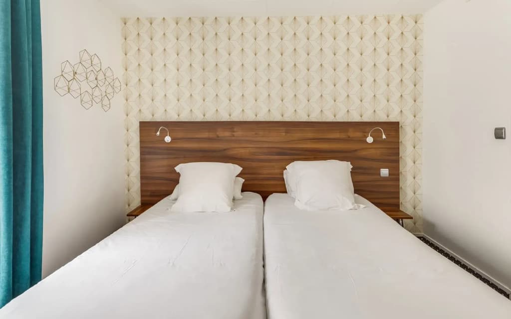 Hotel Carladez Cambronne - photo 7