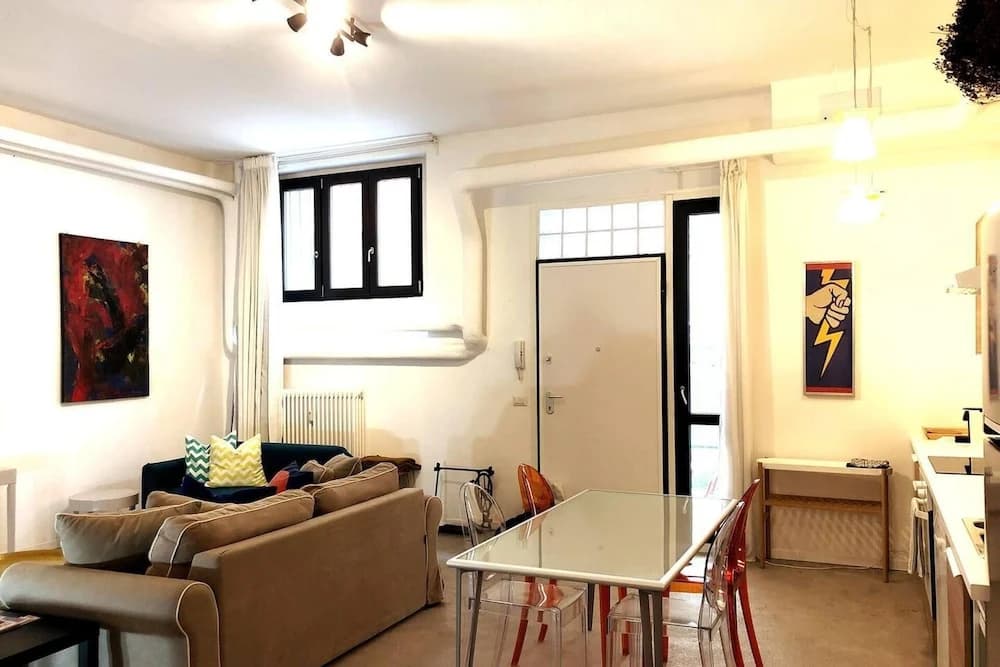 Inviting 2-bed Apartment in Milano - photo 22