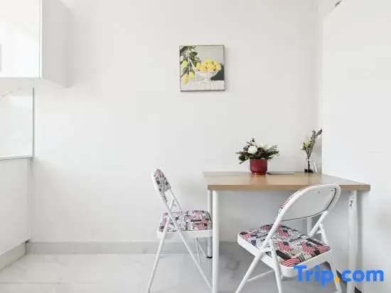 Convenient Stay – Just Steps from Station & Essentials - photo 3