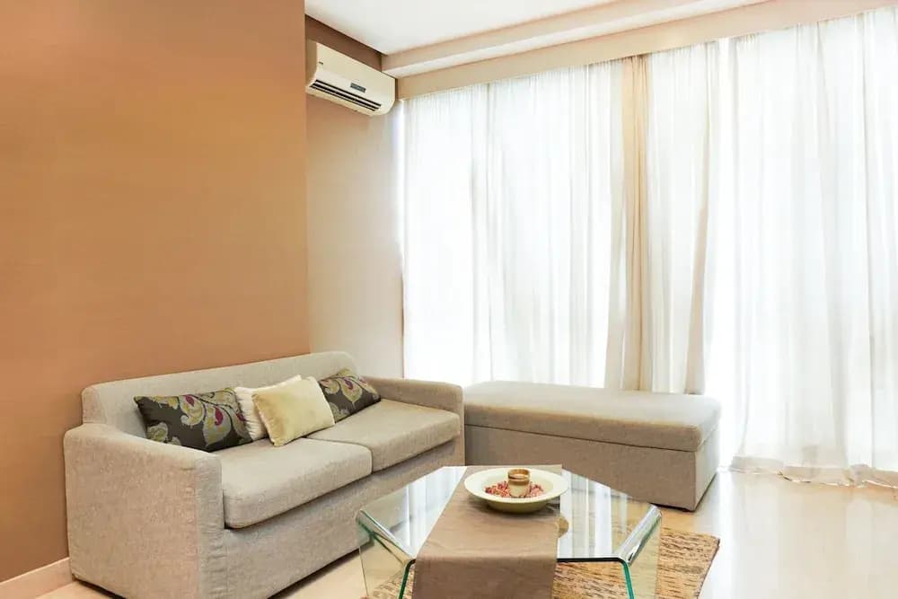 Stunning 1BR @ The Mansion of Kemang Apartment By Travelio - photo 2