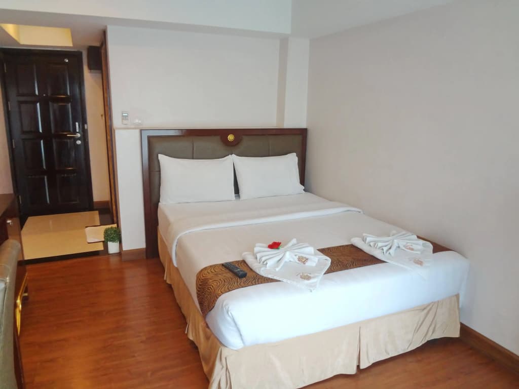 Maleez Lodge Hotel and Restaurant - photo 2