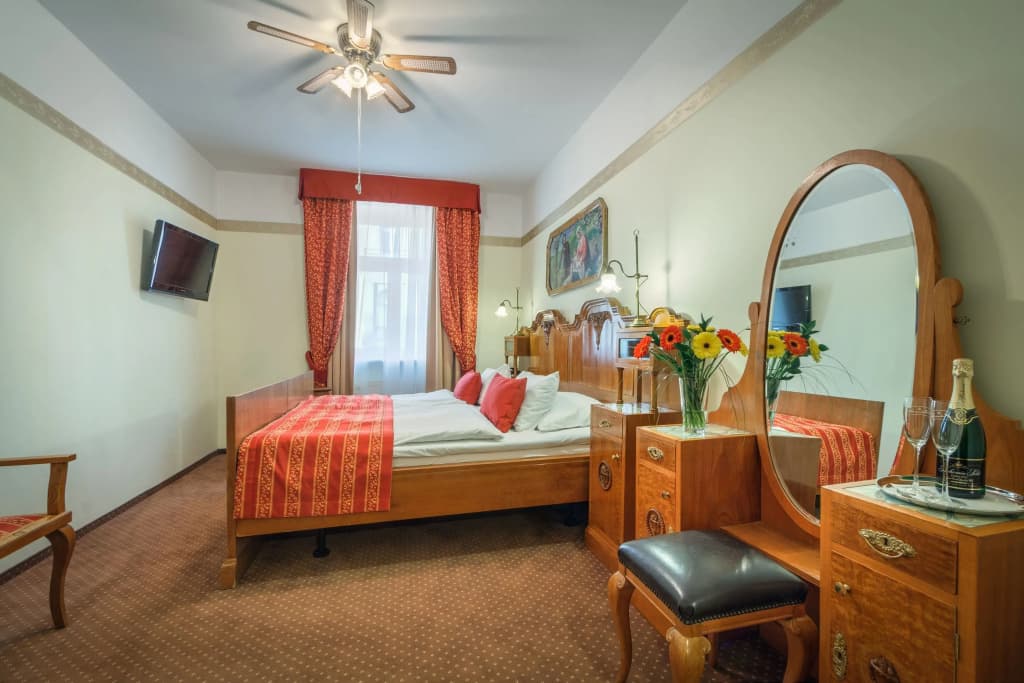 Hotel Mucha - photo 6