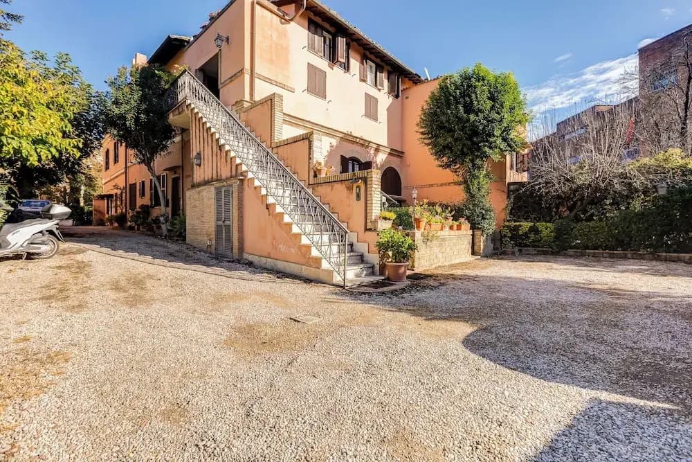 Charming Apt with Garden and Park - photo 1