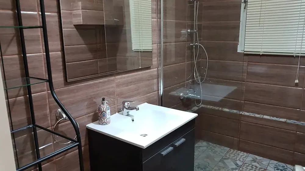 Erra - Menta - Athens Center,130m²,5 BD,2.5 Bath - photo 6