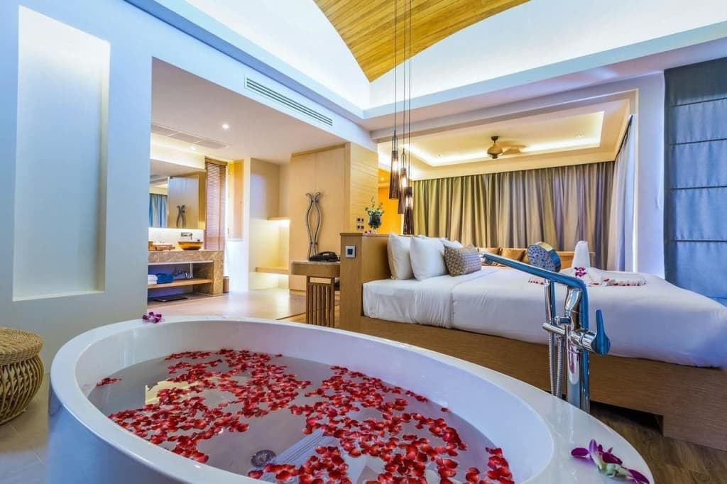 Crest Resort & Pool Villas - photo 16