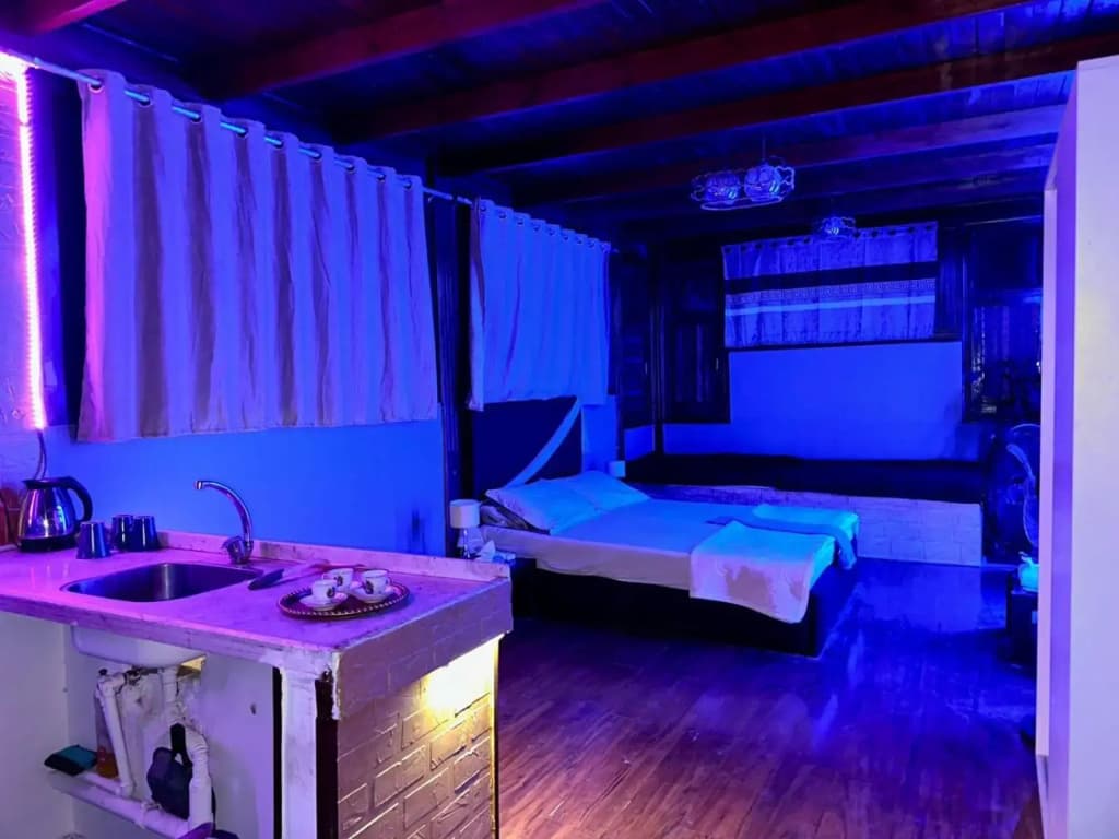 Elegant studio with private entrance with full services - photo 21
