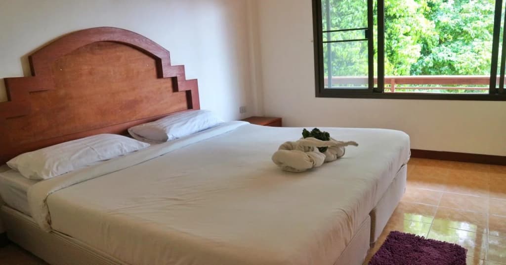 Baan Srinimit House & Apartment - photo 8