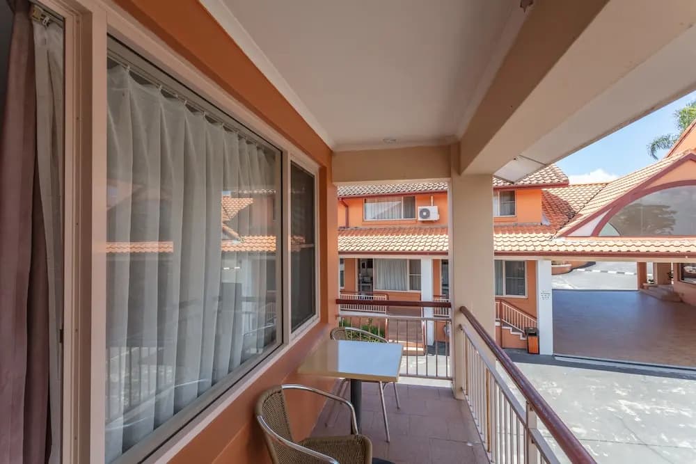Engadine Motor Inn - photo 8