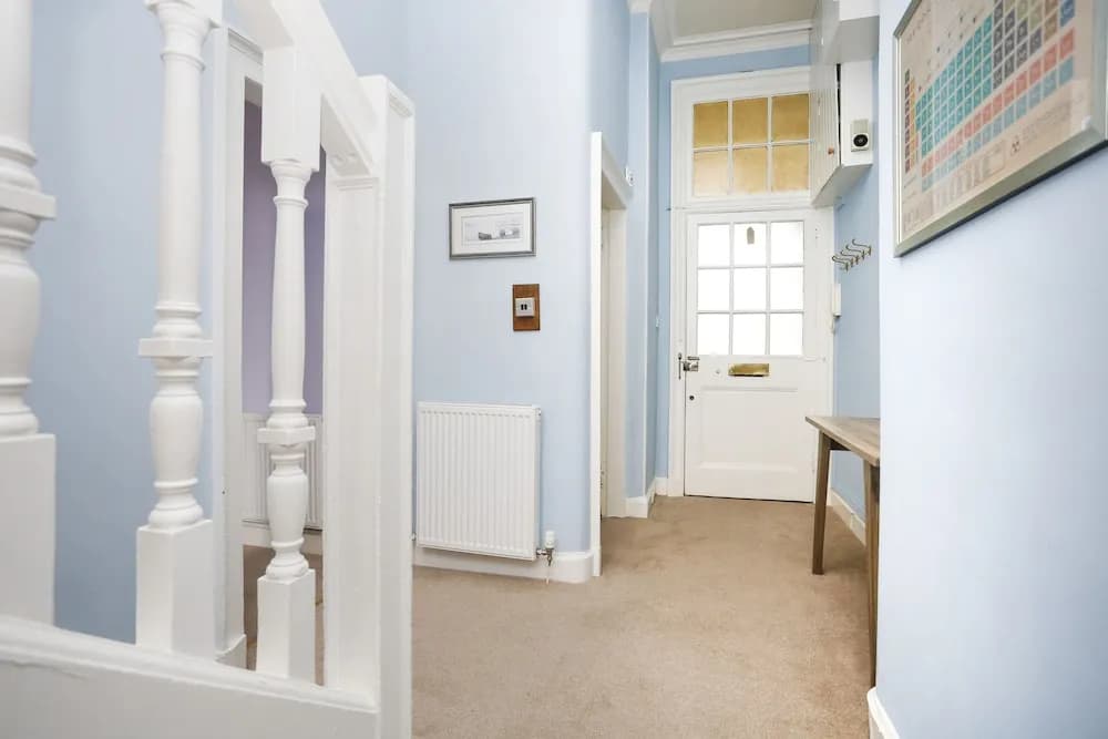 Edinburgh Deluxe Hanover Street Apt - photo 10