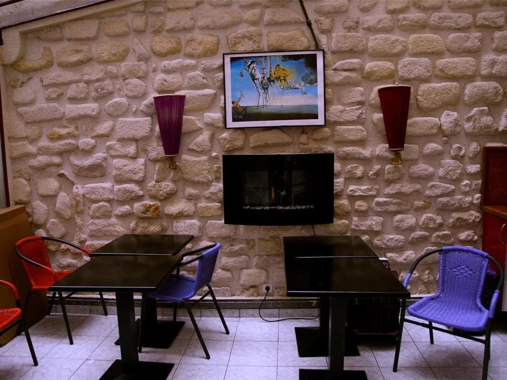 Plug Inn Boutique Hostel - photo 11