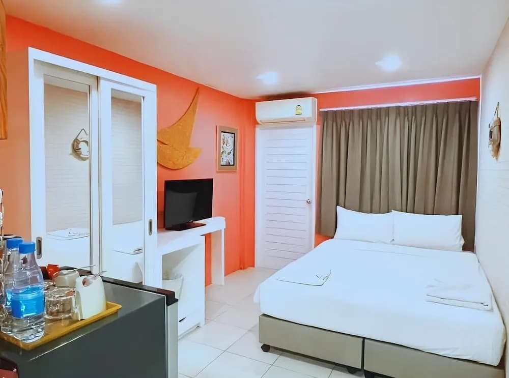 The Blue Pearl Kata Hotel - photo 4