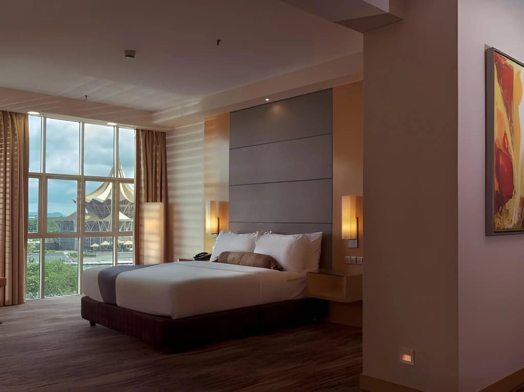 The Waterfront Hotel - photo 36