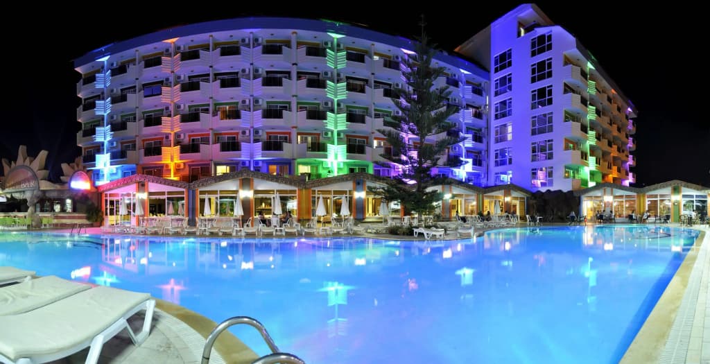 First Class Hotel - photo 8