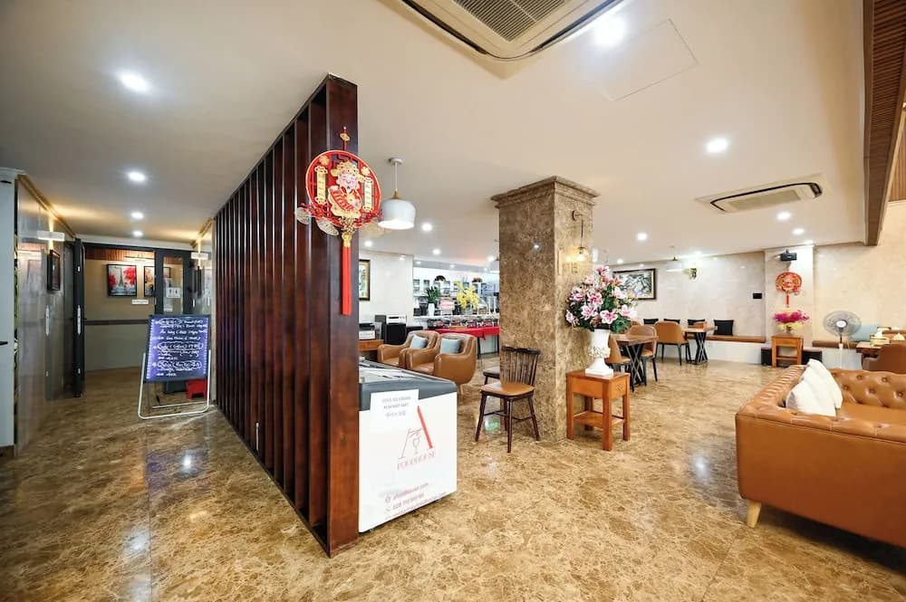 The River Park Hotel - photo 24